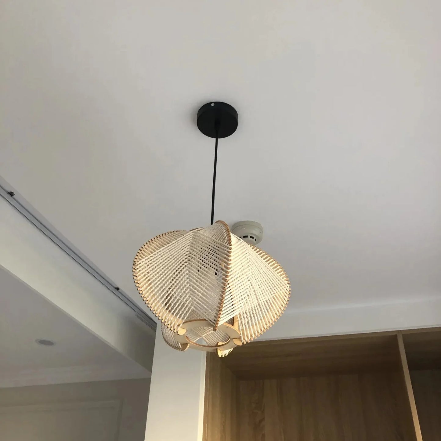 Handgemaakte hanglamp van hout | Lignum