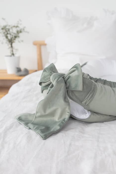 Velvet babynest met strik (5 kleuren) - Babyly