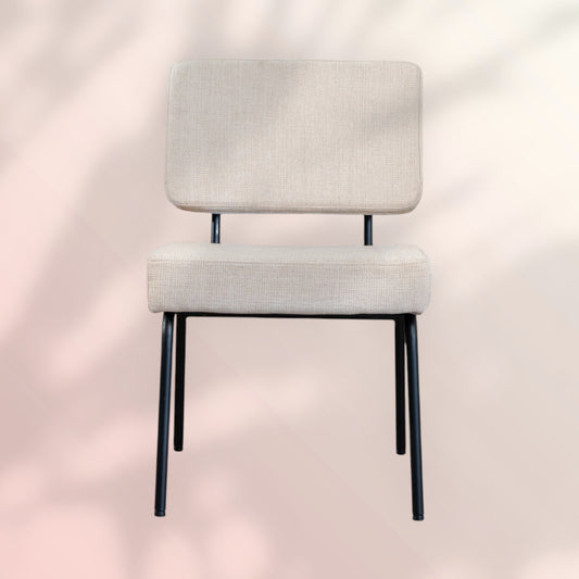 Scandinavische eetkamerstoel Espen beige gerecyclede stof