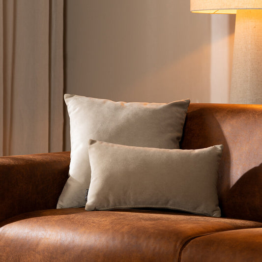 Sierkussen Anna velvet beige 25 x 45 cm