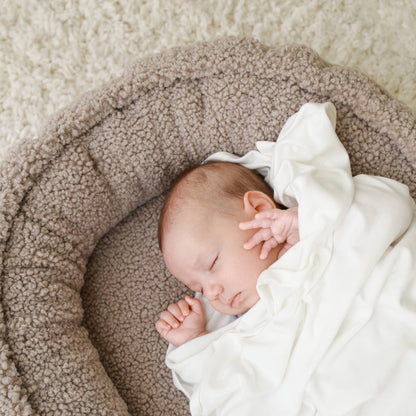 Babyly Teddy Babynest – Zacht & Knuffelig